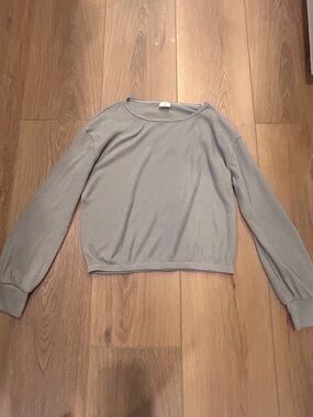 Abercrombie & Fitch Light Gray Long Sleeve Crewneck Sweater